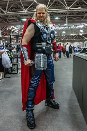 Illustration for article titled Thor cosplay suggestions and also exactly how to utilize the thor cosplay costumes